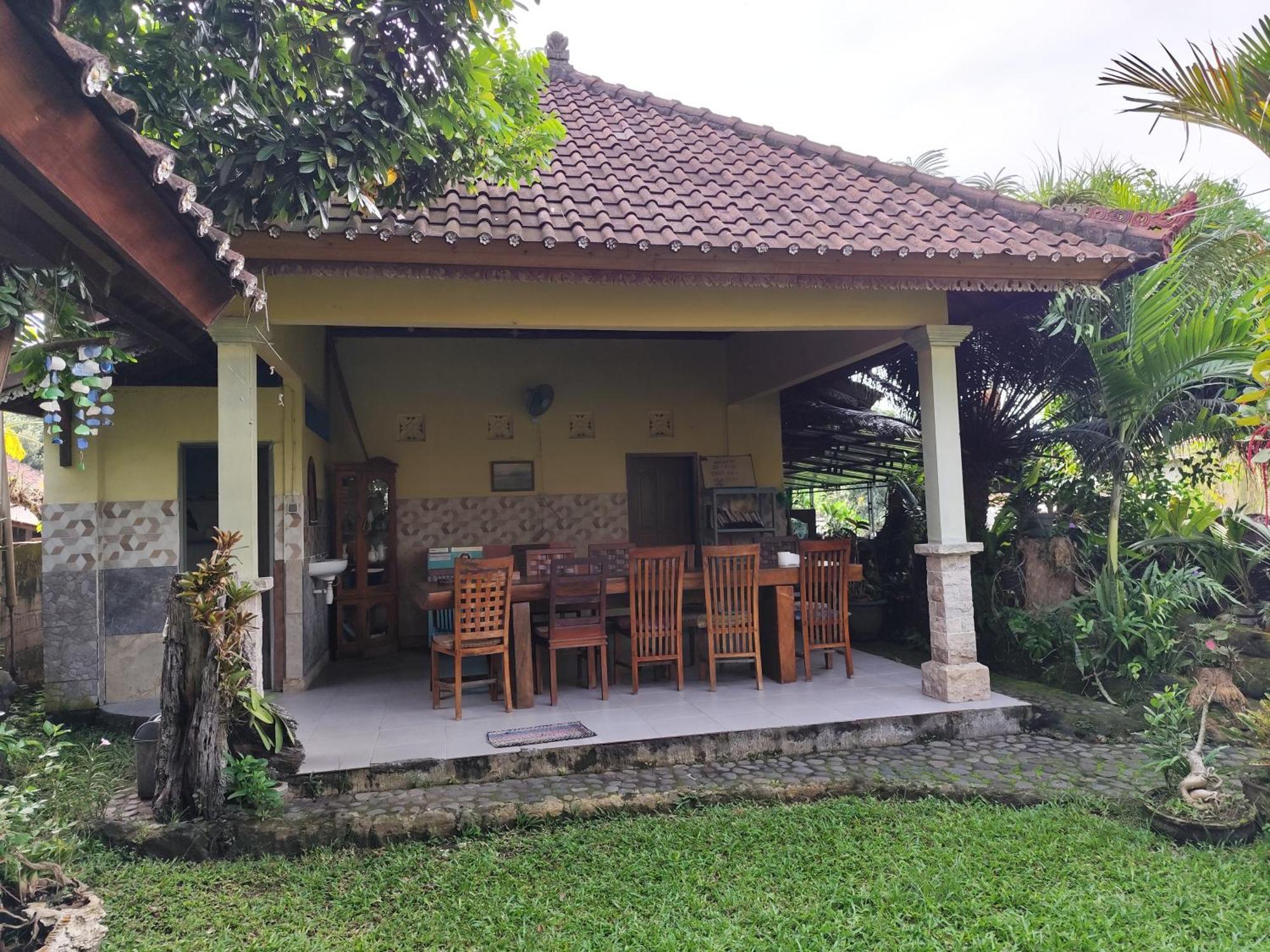 Bali Bungalow Medewisurf-Homestay Airsatang Exterior foto